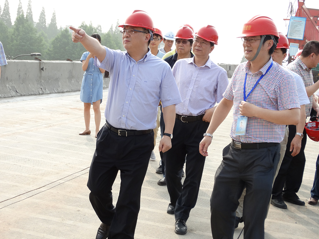 副市長參觀老橋拆除.JPG